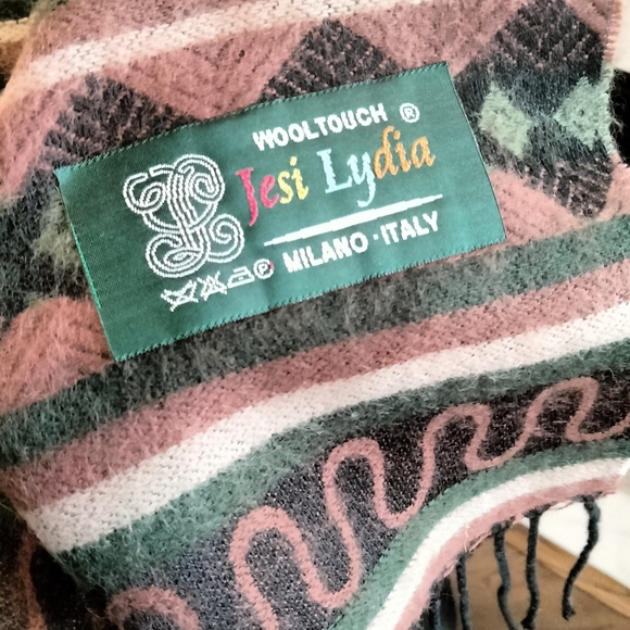 Vintage Italian blanket scarf - Picture 2 of 3